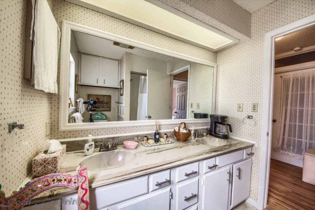 Appartamento Binky'S Nest Fredericksburg Esterno foto