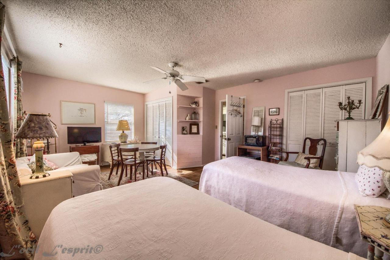 Appartamento Binky'S Nest Fredericksburg Esterno foto